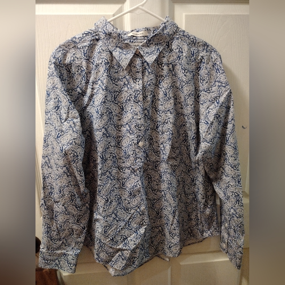 Women's button down - Picture 2 of 5